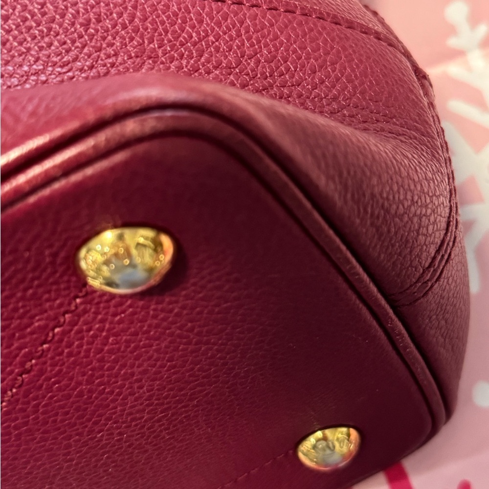 Louis Vuitton Tote - Picture 7 of 12